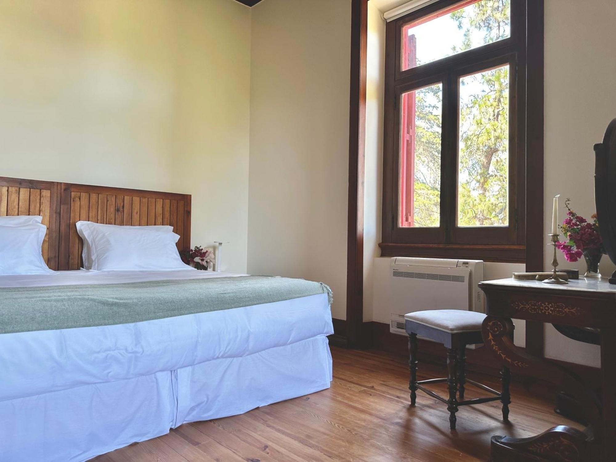 Superior Queen Suite with Garden View